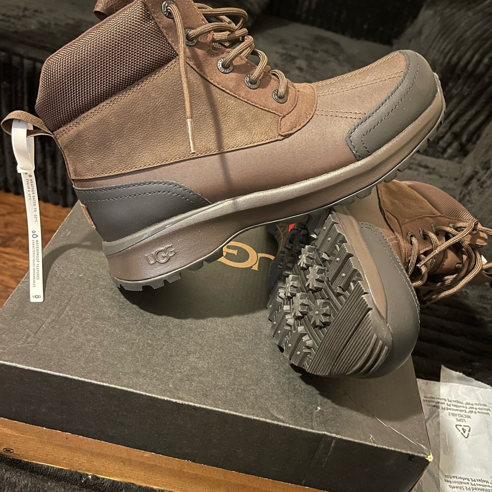 UGG Men's Chocolate and Charcoal Boots